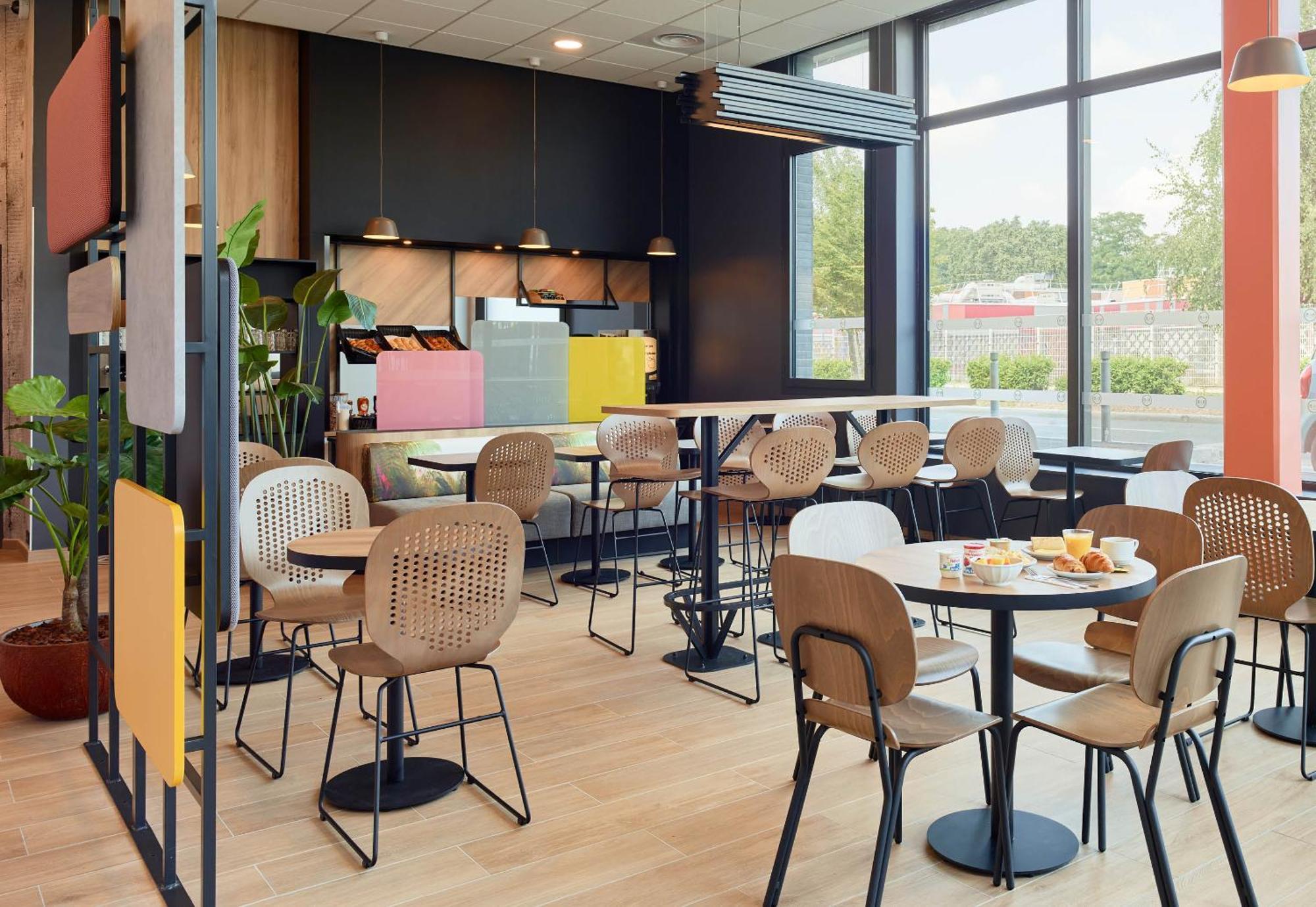B&B Hotel Paris Clichy-Sous-Bois 3 Etoiles Bagian luar foto