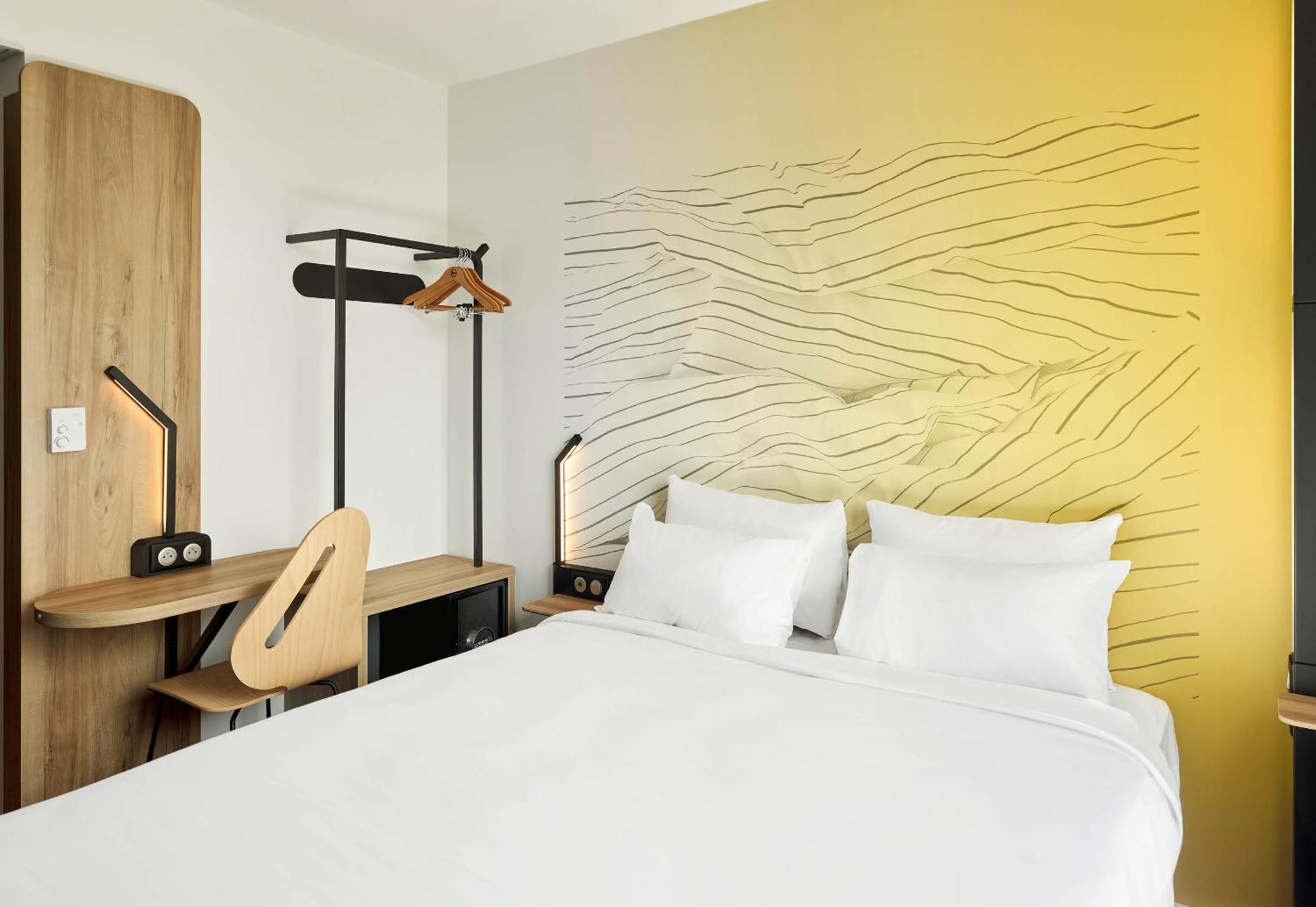 B&B Hotel Paris Clichy-Sous-Bois 3 Etoiles Bagian luar foto